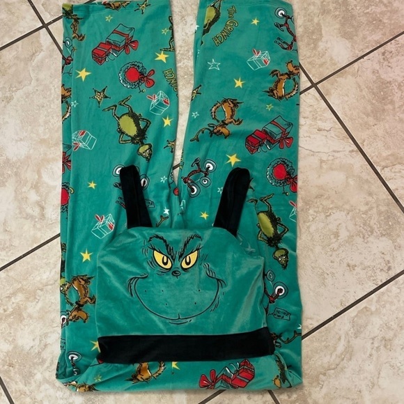 The grinch jumpsuit - Picture 6 of 10